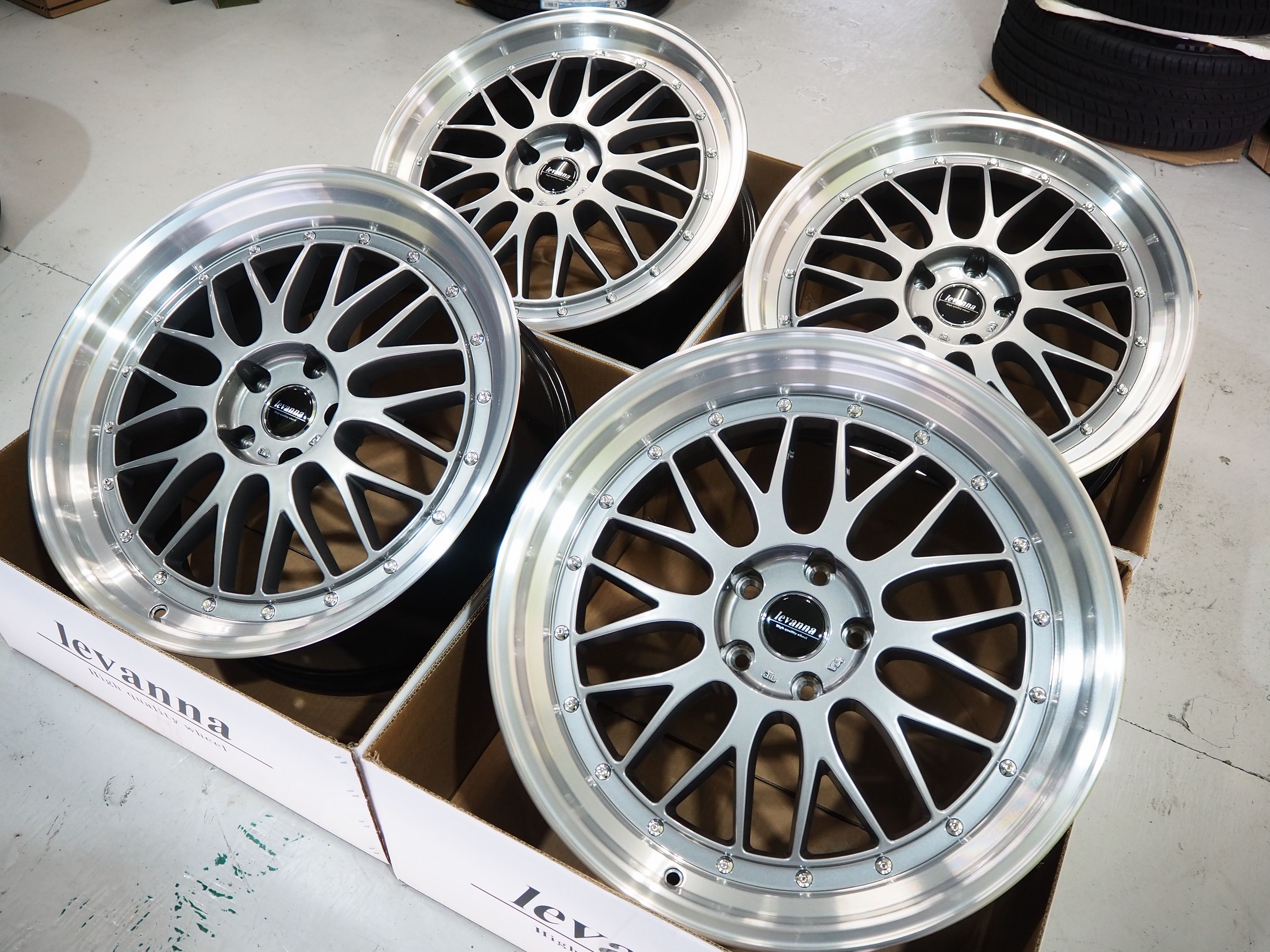 楽天市場】アルファード ヴェルファイアシーマ フーガlevanna V10-EX