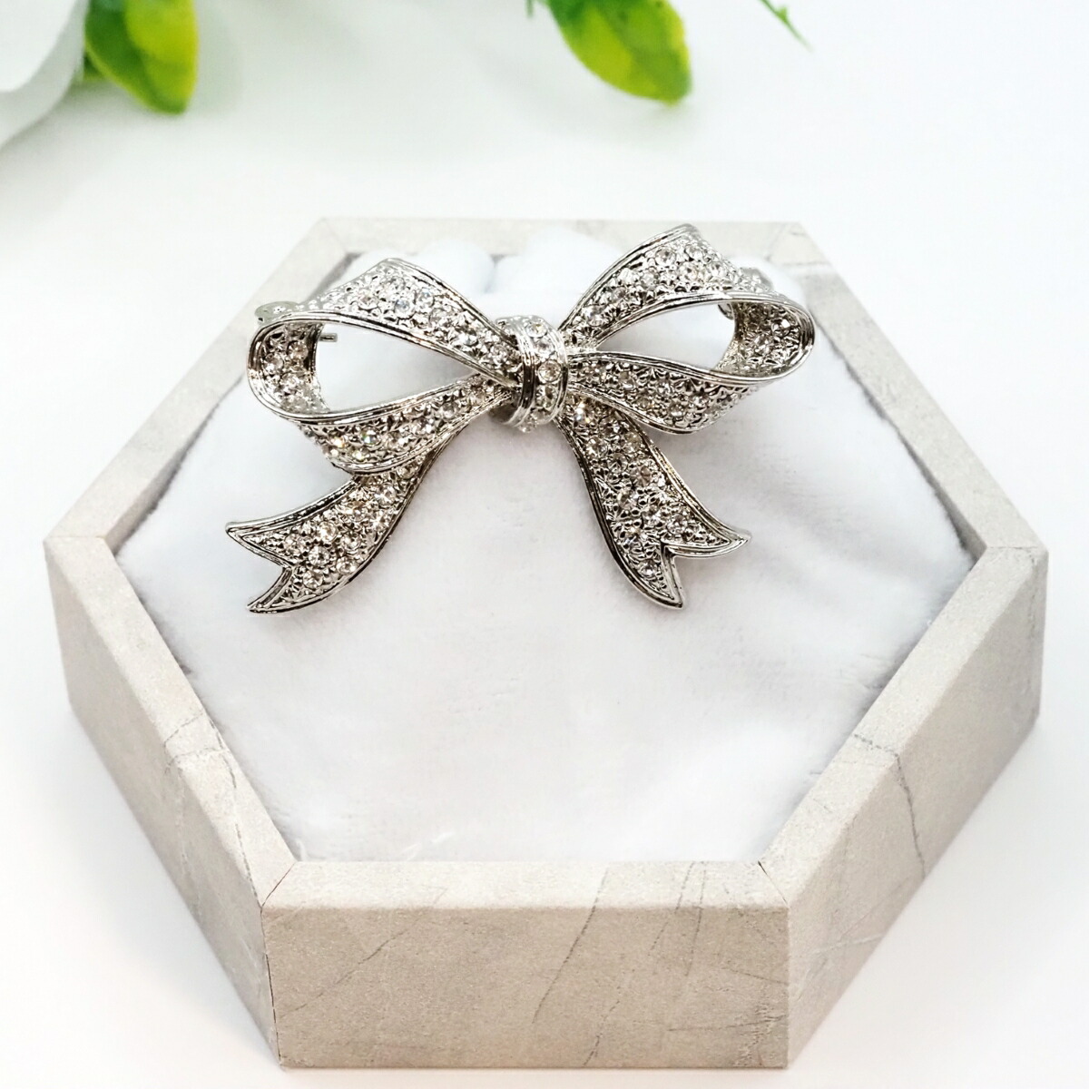 楽天市場】【メール便送料無料】スワロフスキー ブローチ ロマンチック