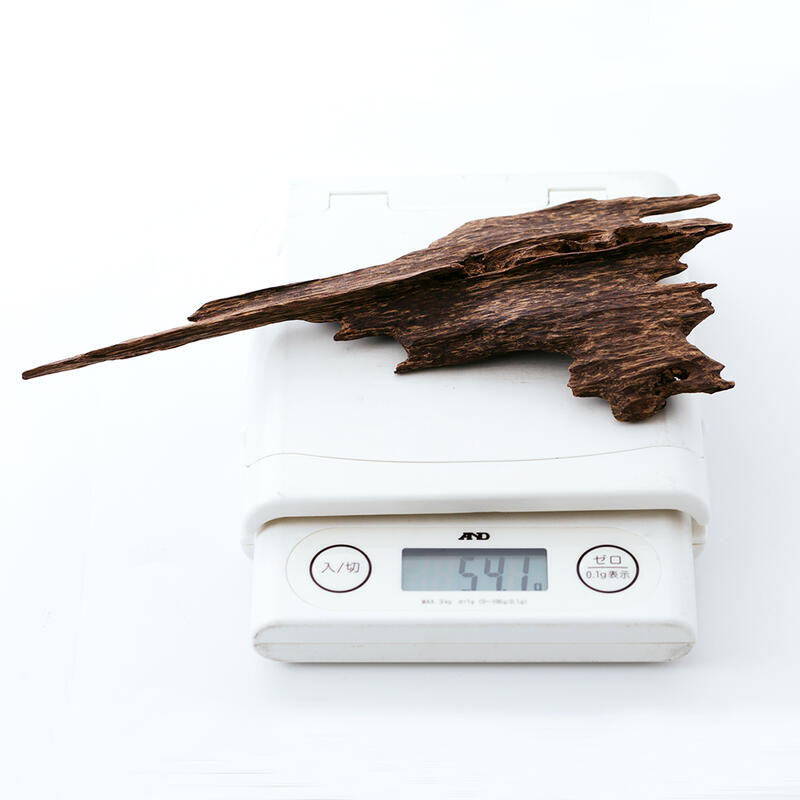 楽天市場】【沈香・香木】上シャム沈香（約54グラム 長さ約24センチ