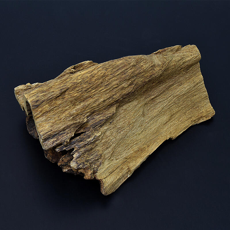 楽天市場】【沈香・香木】タニ沈香（約288グラム 長さ約17.5センチ