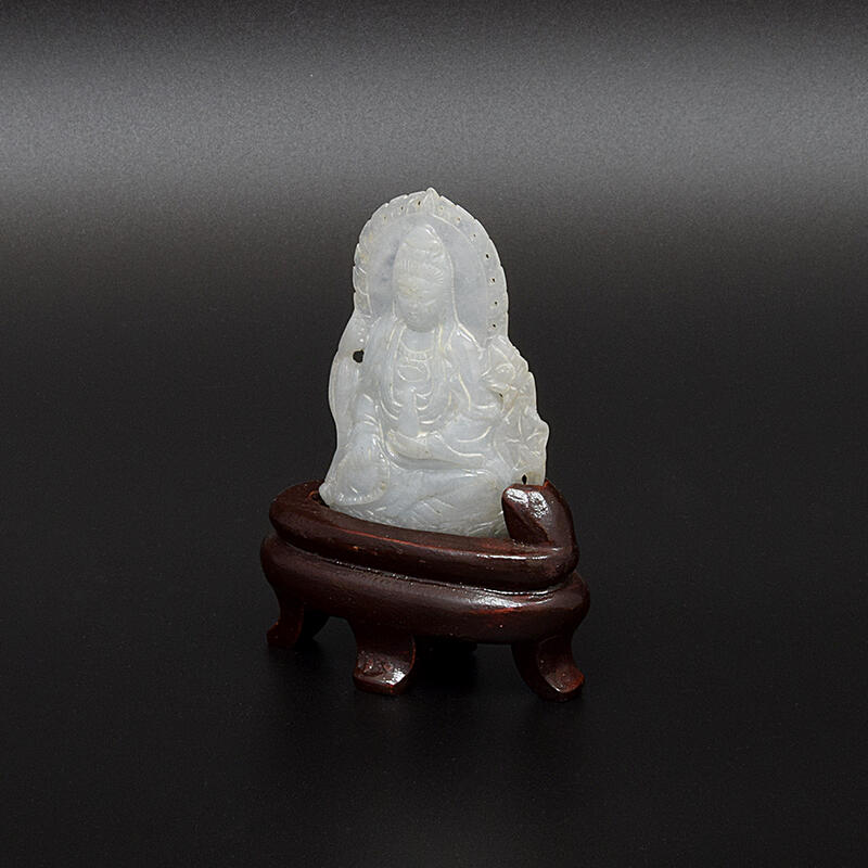 楽天市場】【縁起物】翡翠（ひすい）- 観世音菩薩（手彫り）1寸3分