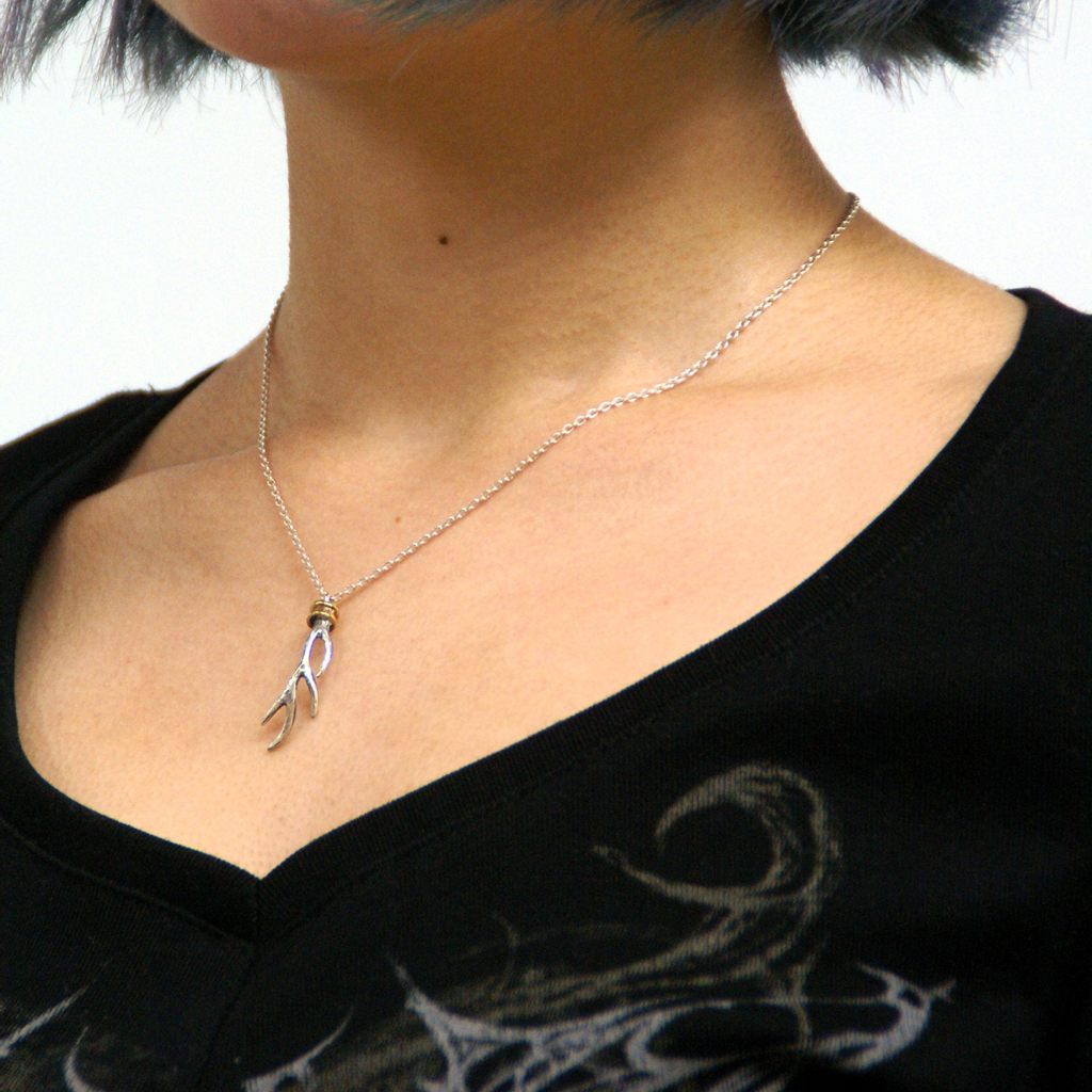 楽天市場】鹿の角ネックレス シルバー925 × 真鍮 M 【刻印無料】 鹿の