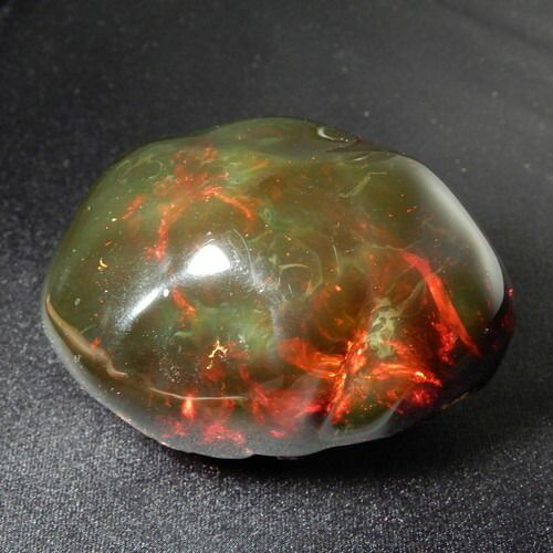 天然化石 琥珀 チェリーレッド ブルー アンバー 宝石 原石 天然石 鑑賞