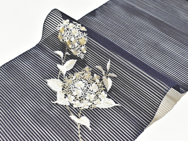 楽天市場】夏帯！手織り 絽綴れ帯 刺繍八寸名古屋帯 濃紺地【お仕立代