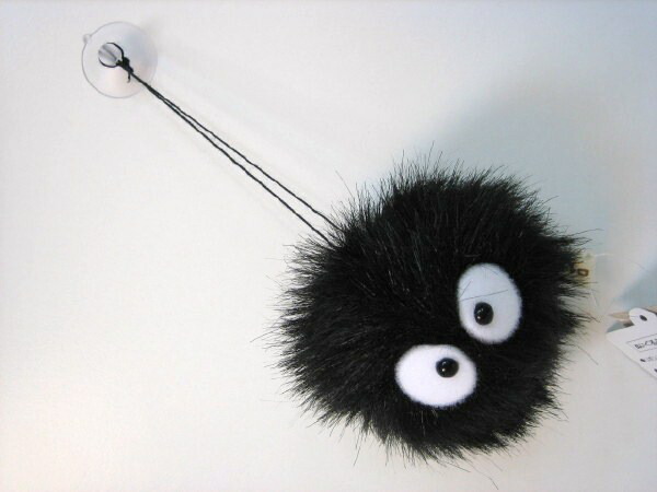 楽天市場】となりのトトロ【マックロクロスケ 吸盤付きマスコット】(K