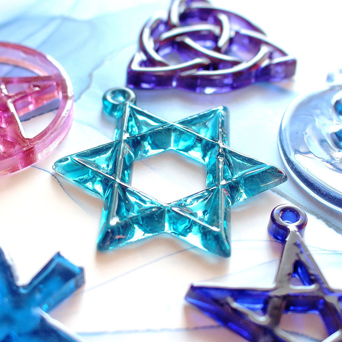 楽天市場】シリコンモールド 魔法陣 星 十字架 通し穴付き 6種 レジン