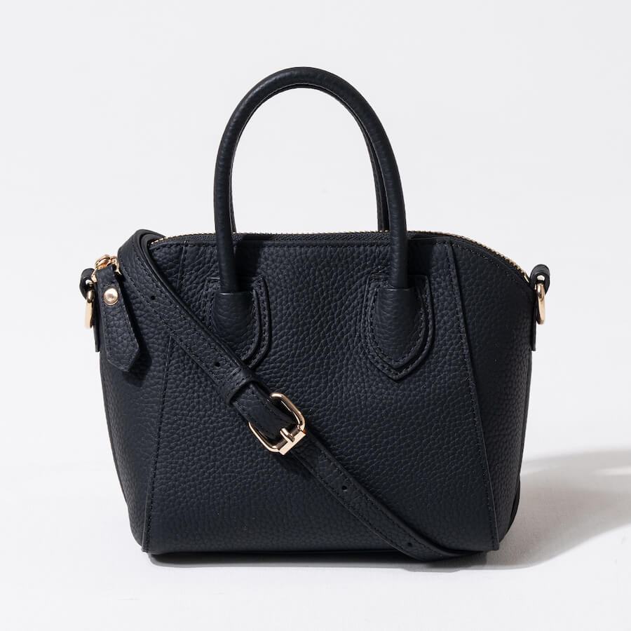 楽天市場】今回入荷分で最後のご案内です｜本革 ショルダーバッグ