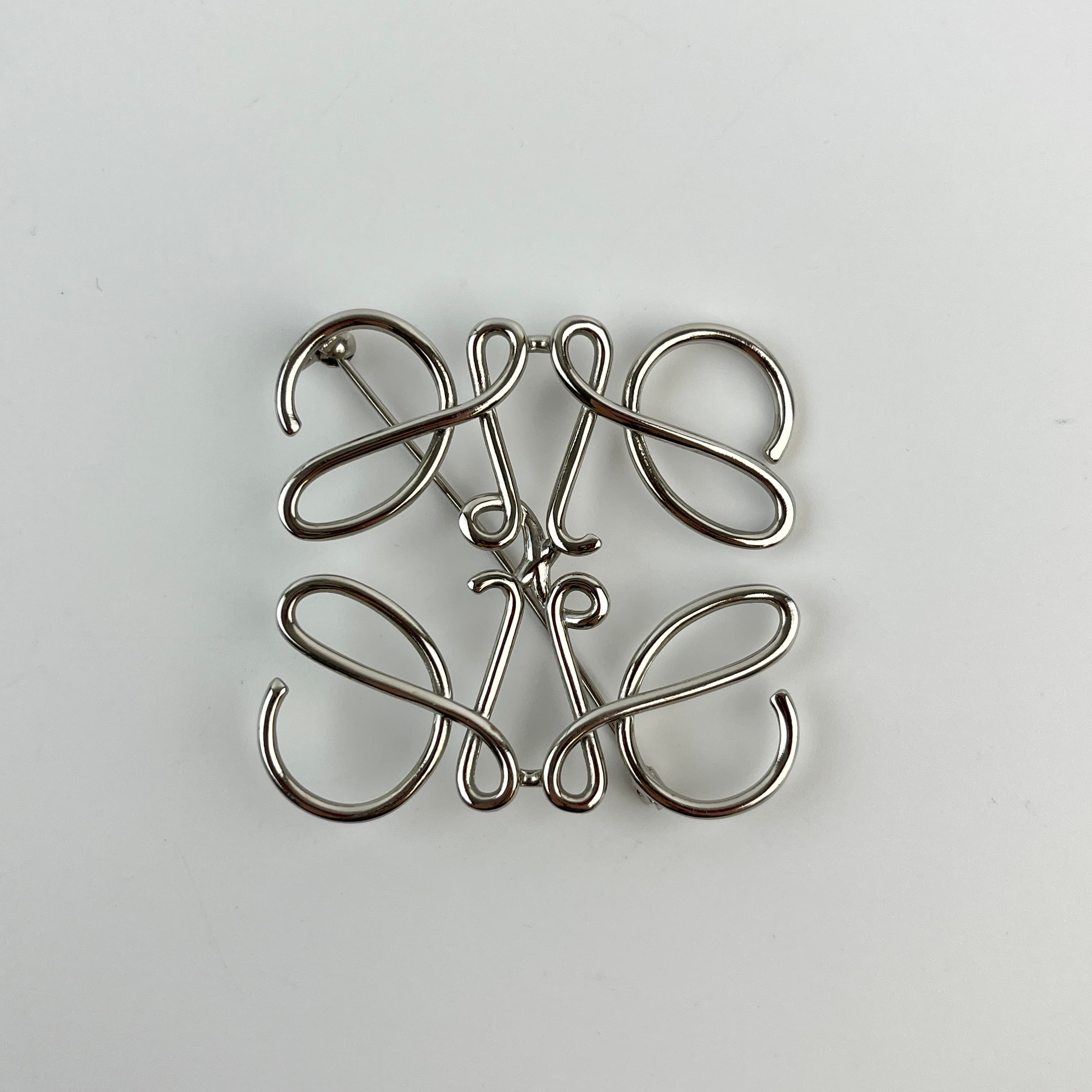 楽天市場】【中古】LOEWE ロエベ アナグラム ブローチ シルバー