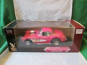 オートアート 1/18 シボレー コルベット SS 1957 (模型) 価格比較