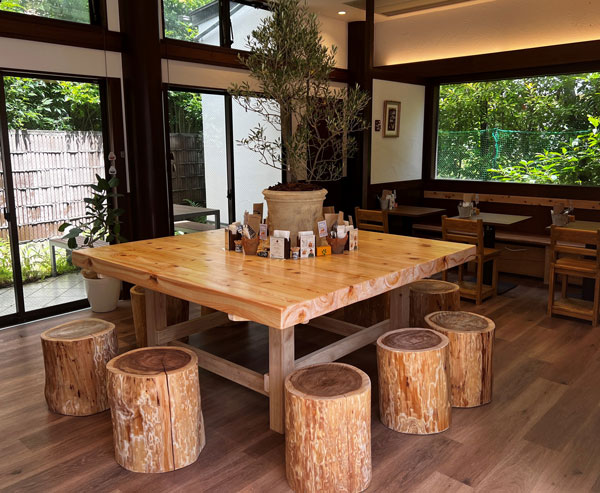 ヒノキ切り株の造形的置物】テーブル 丸太 オブジェ サイドテーブル
