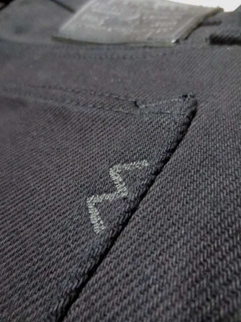 楽天市場】アイアンハート IRON HEART 黒鎧 史上最強 21オンス【1，000