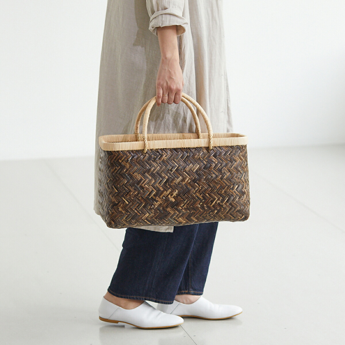 楽天市場】特選 黒竹市場かご(籐取手/中サイズ)(約)幅41×マチ21×本体高