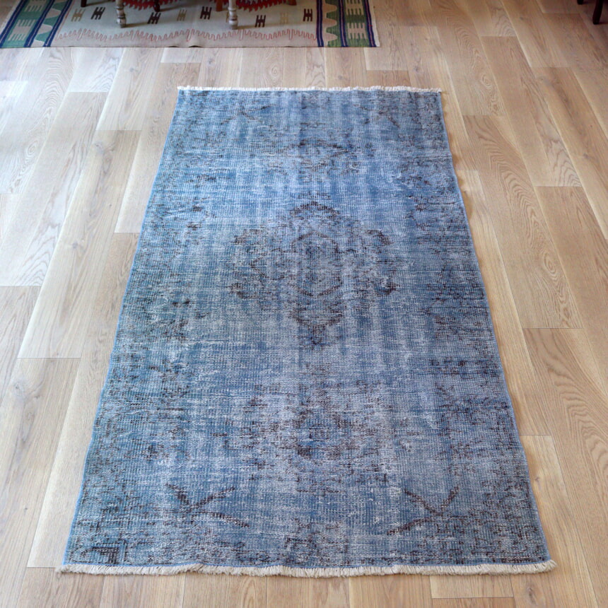 グレーのオーバーダイヴィンテージラグ 縁アリフラワー No.683 グレー