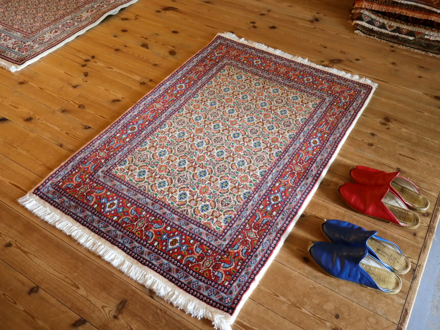 楽天市場】ペルシャ絨毯 ムード Moud120×80cmアイボリー/レッド 連なる