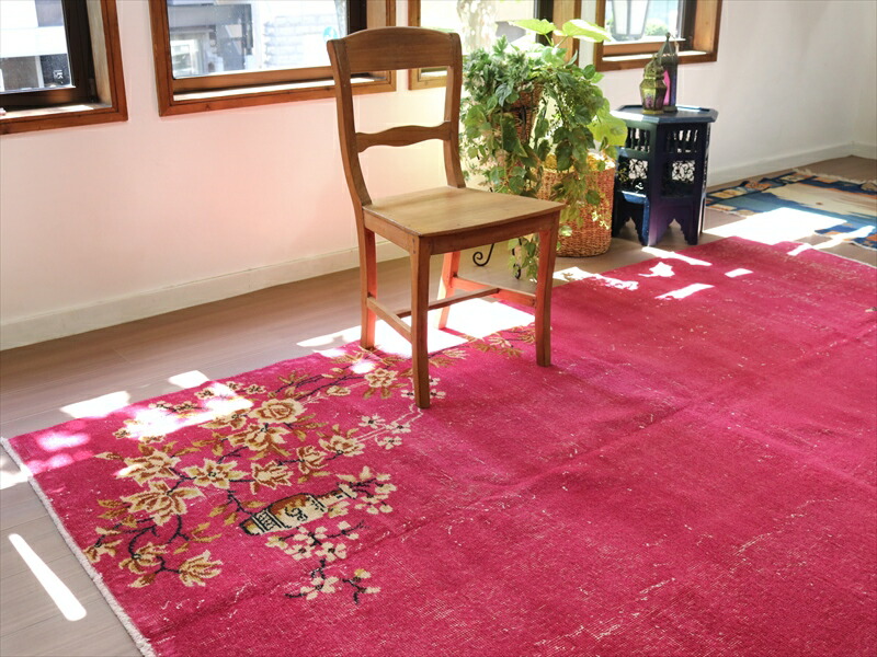 楽天市場】ヴィンテージ オーバーダイドラグ ピンク 276×161cm トルコ