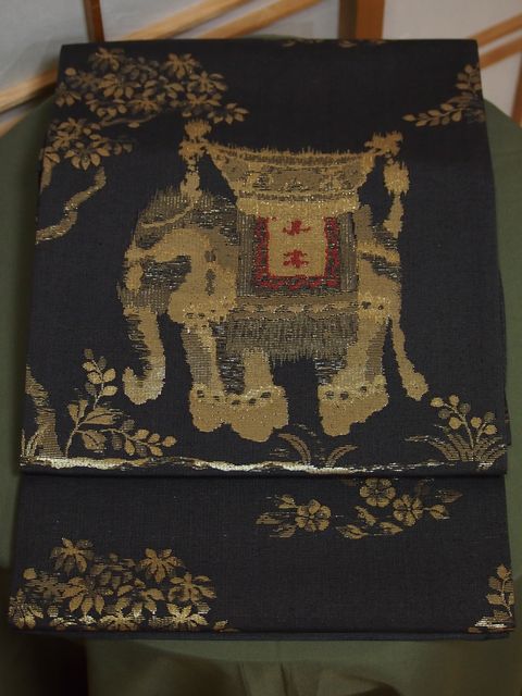 楽天市場】焼箔紬袋帯 六通柄 神の使い象柄うつし 黒地に金【袋帯