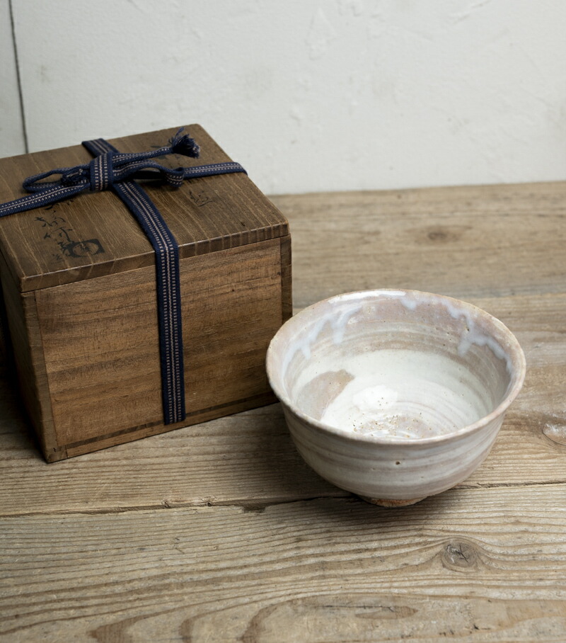 楽天市場】作家○萩焼茶碗 / 十代三輪休雪○共箱付（作家箱書き）時代