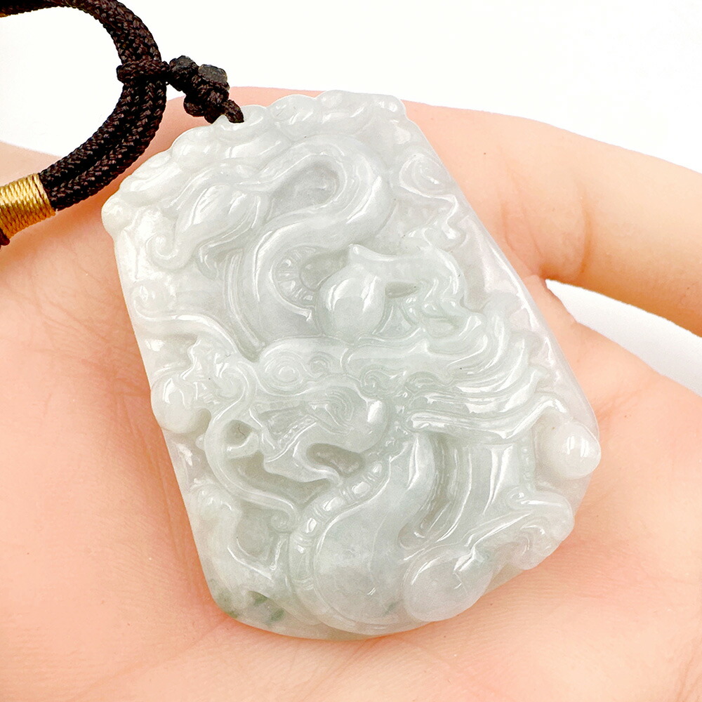 楽天市場】【高品質】ジェット 本翡翠 ペンダント 辰年 翡翠 龍彫り