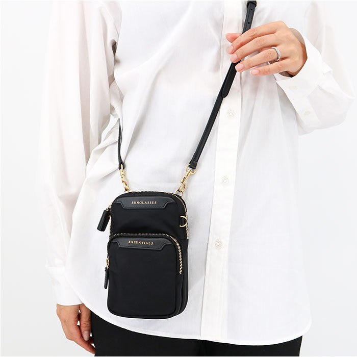 楽天市場】ANYA HINDMARCH アニヤハインドマーチ ナイロンショルダー