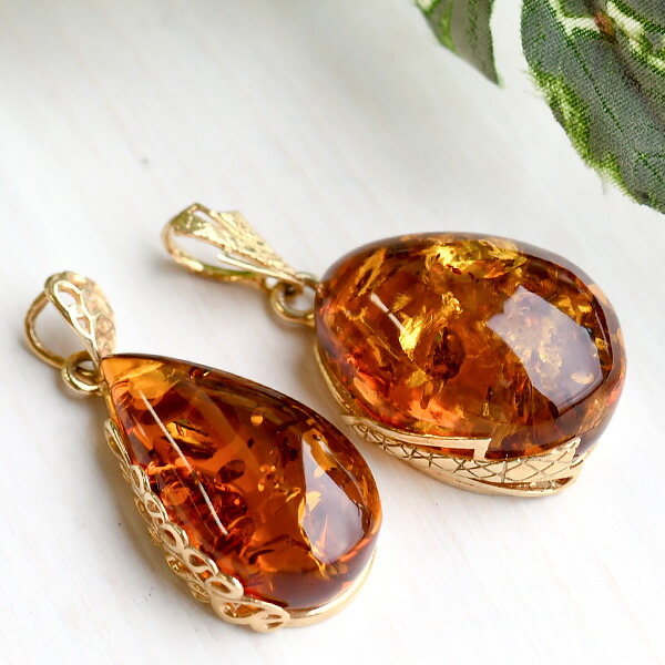 楽天市場】大粒 琥珀 ペンダントトップ きらきらグリッターきらめく