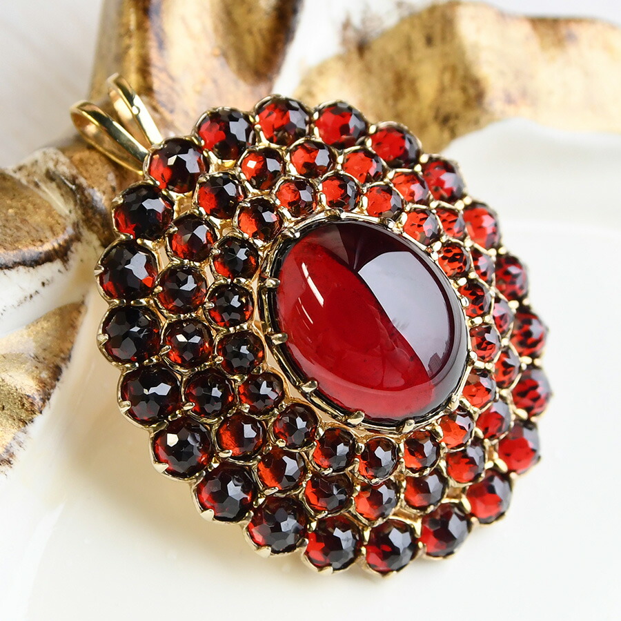 楽天市場】碌山 ガーネット ブローチペンダント 華やかにきらめく上質