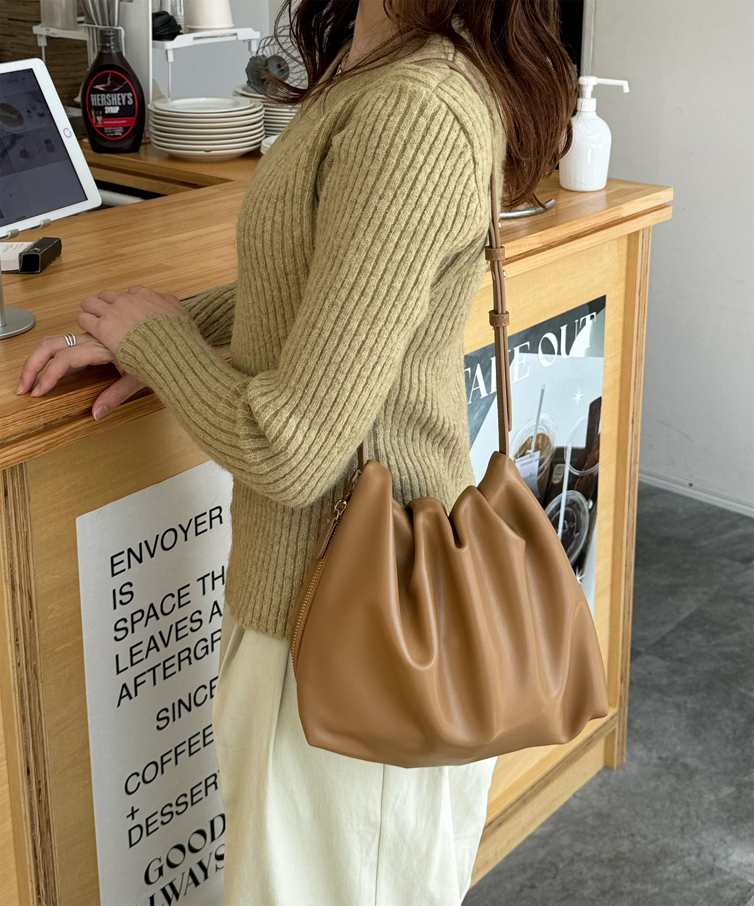 楽天市場】【新色dark brown登場！】【選べるジップ2色展開！】ワン