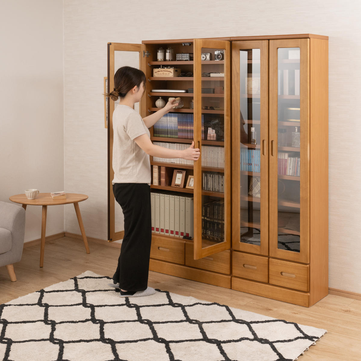 ナチュラルウッド ガラス扉本棚【受取りに来れる方に譲り】 ナチュラル