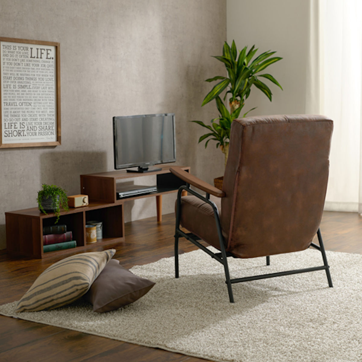 楽天市場】ソファ 一人掛け リクライニング 天然木肘付き レザー調