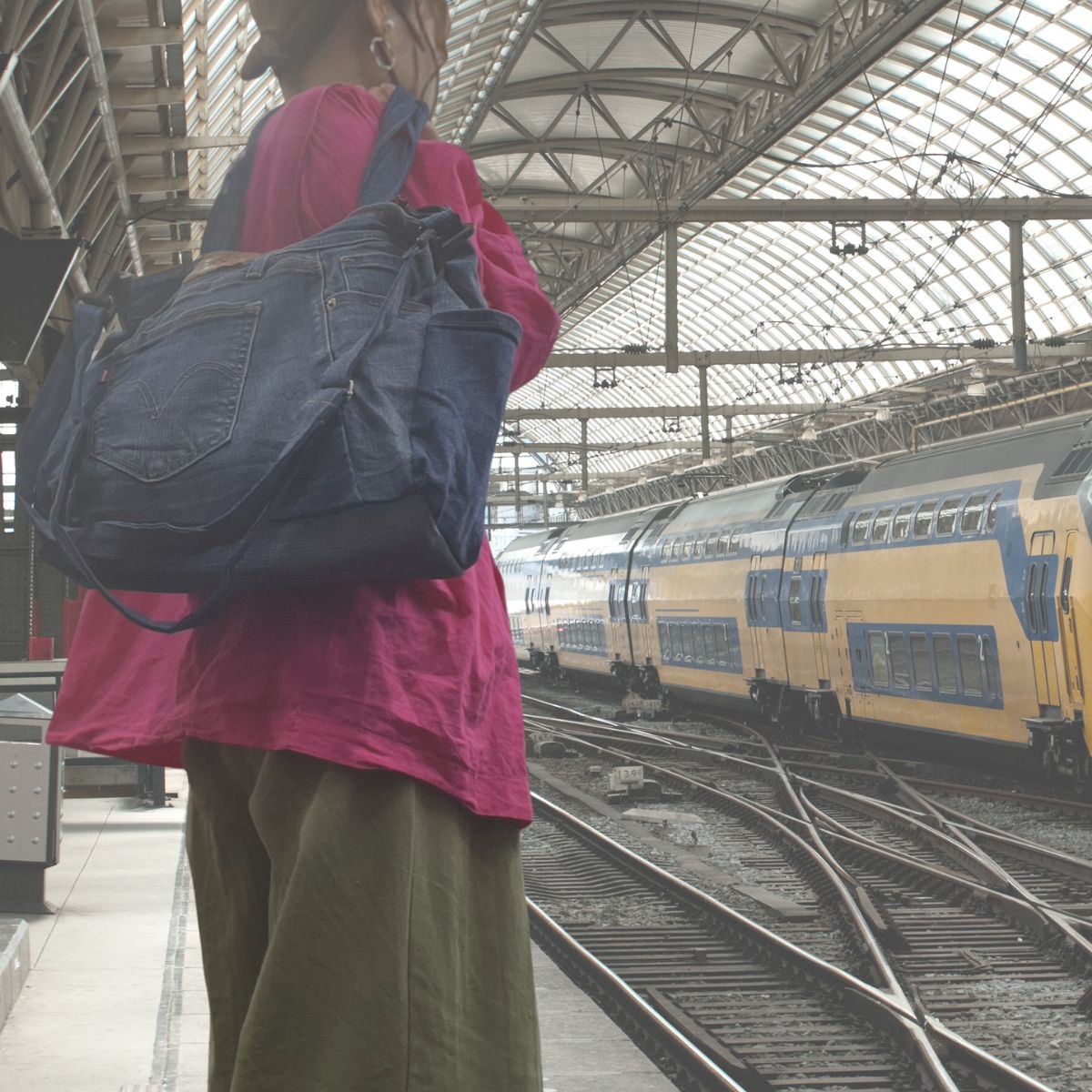 楽天市場】【すべて一点モノ！】リメイクデニム2wayトートバッグ