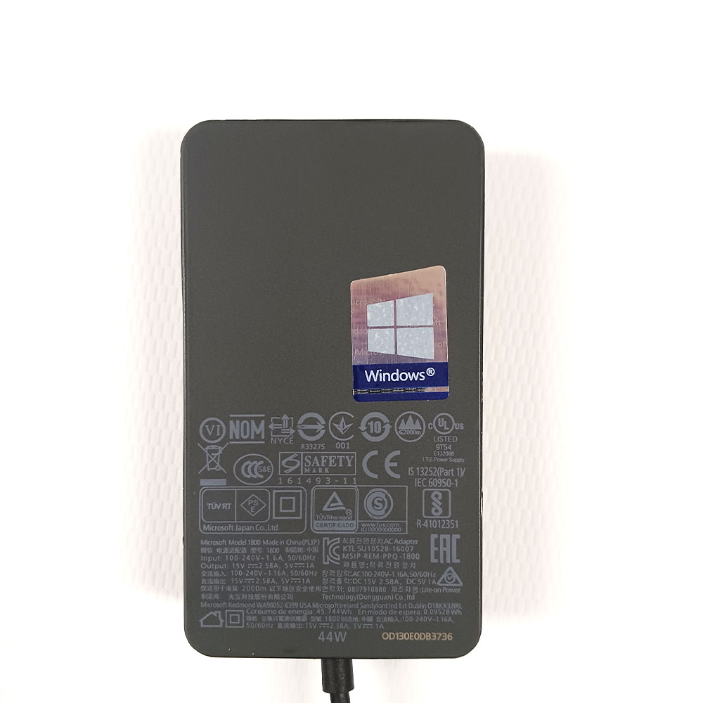 Microsoft Surface Pro6本体 +キーボード+電源アダプター Microsoft