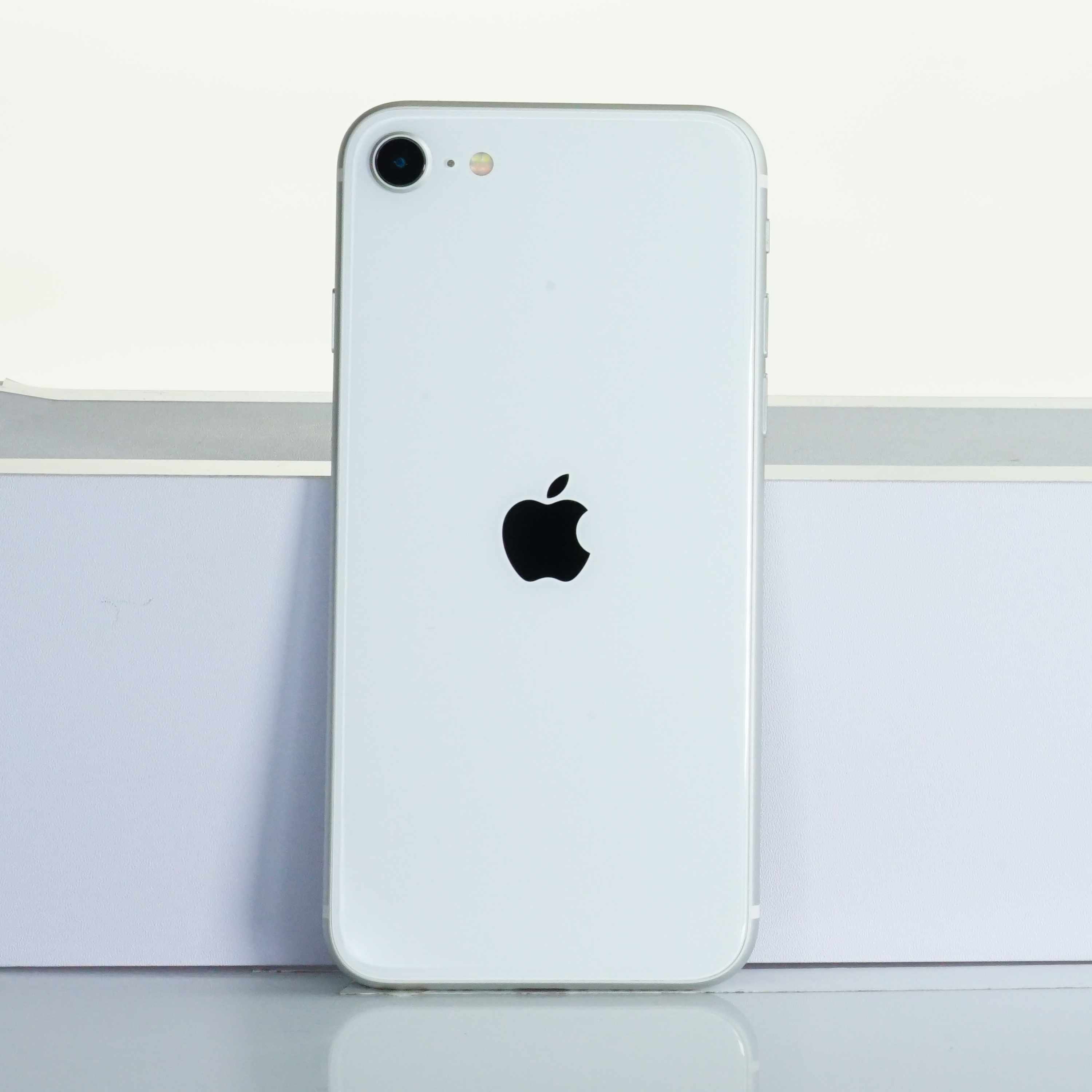 Apple iPhone SE (第二世代) ホワイト 64GB SIMフリー iPhone SE 第2