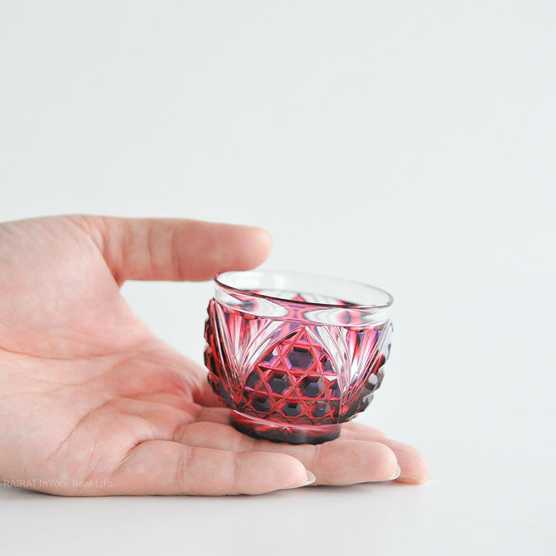 楽天市場】薩摩切子 二色猪口 大 cut208 ルリ金赤 二色衣 二色被せ