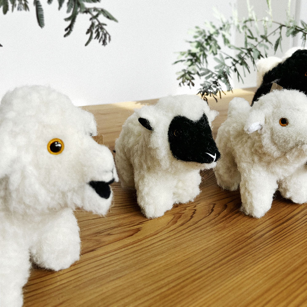 楽天市場】Sheep by the sea シープ ぬいぐるみ ミディアムサイズ