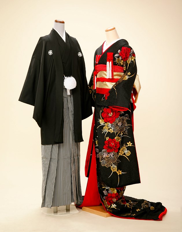 楽天市場】花嫁衣装の引き振袖・紋付きレンタル 黒地に華燭牡丹づくし