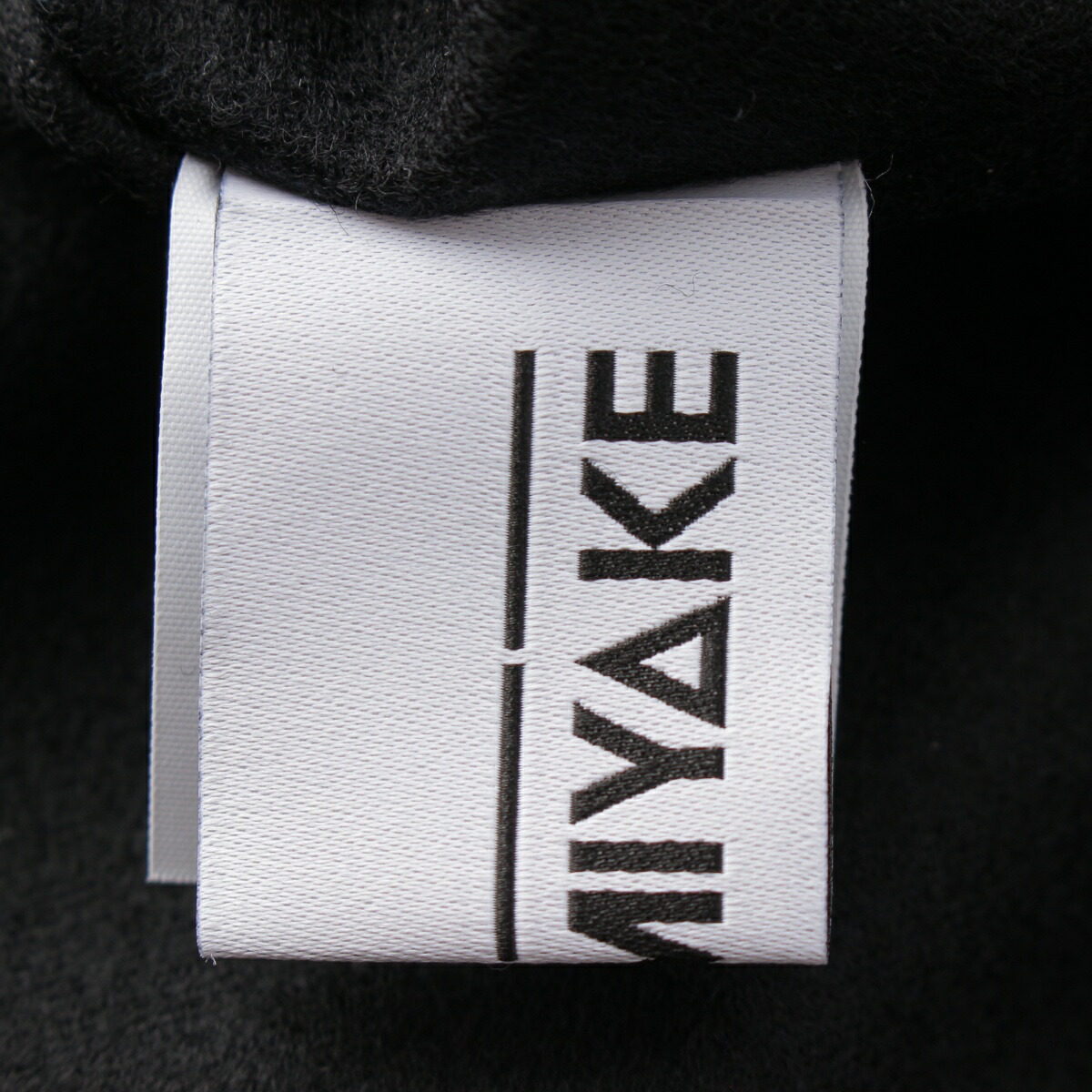 楽天市場】イッセイミヤケ ISSEY MIYAKE 132.5 ウール ナイロン