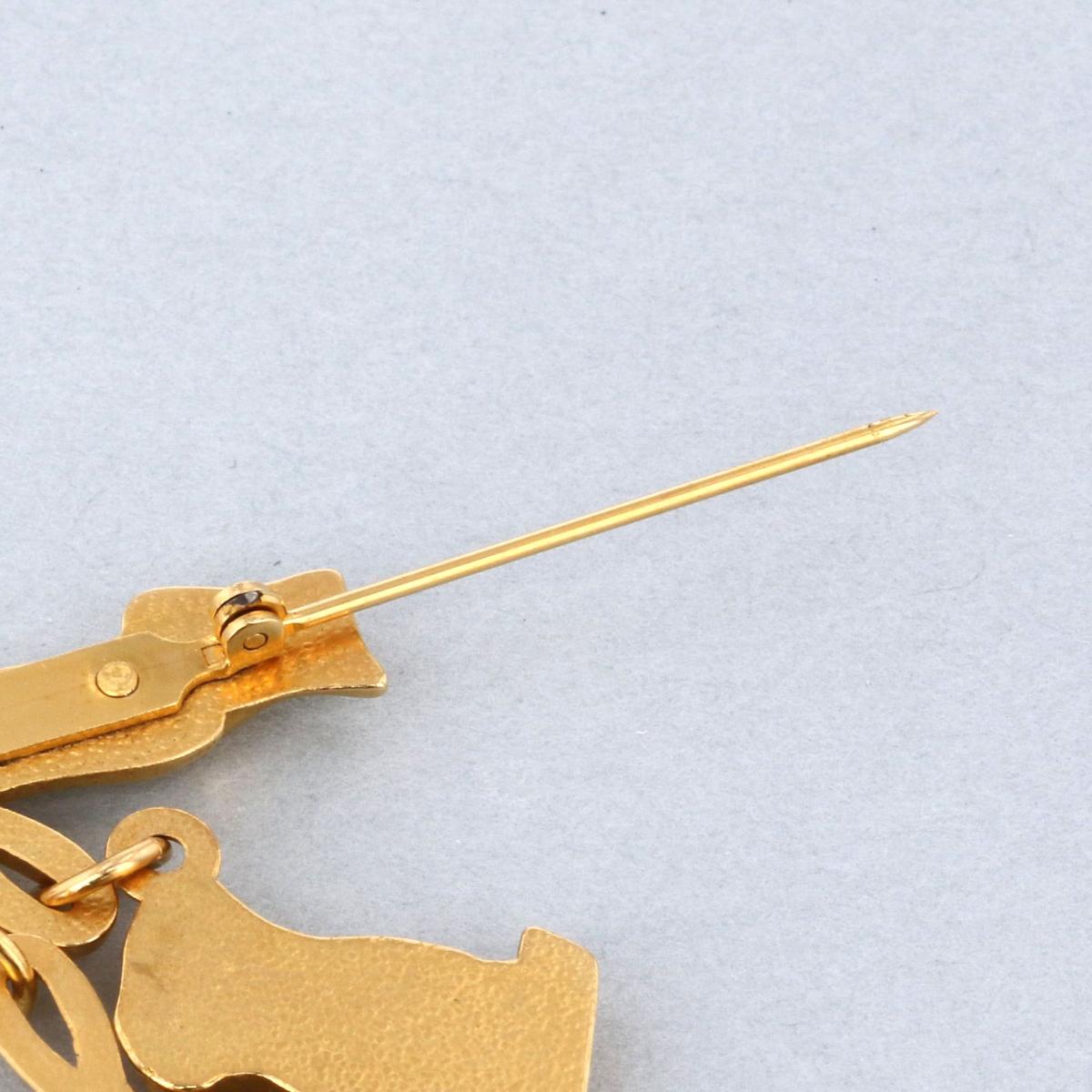 楽天市場】HERMES エルメス ブローチ LE FETES EN HERMES スケート