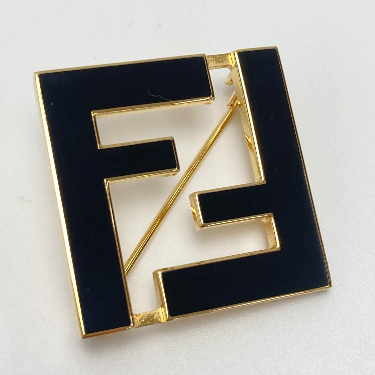 楽天市場】【中古】FENDI フェンディ フォーエバー FFロゴ ブローチ 2