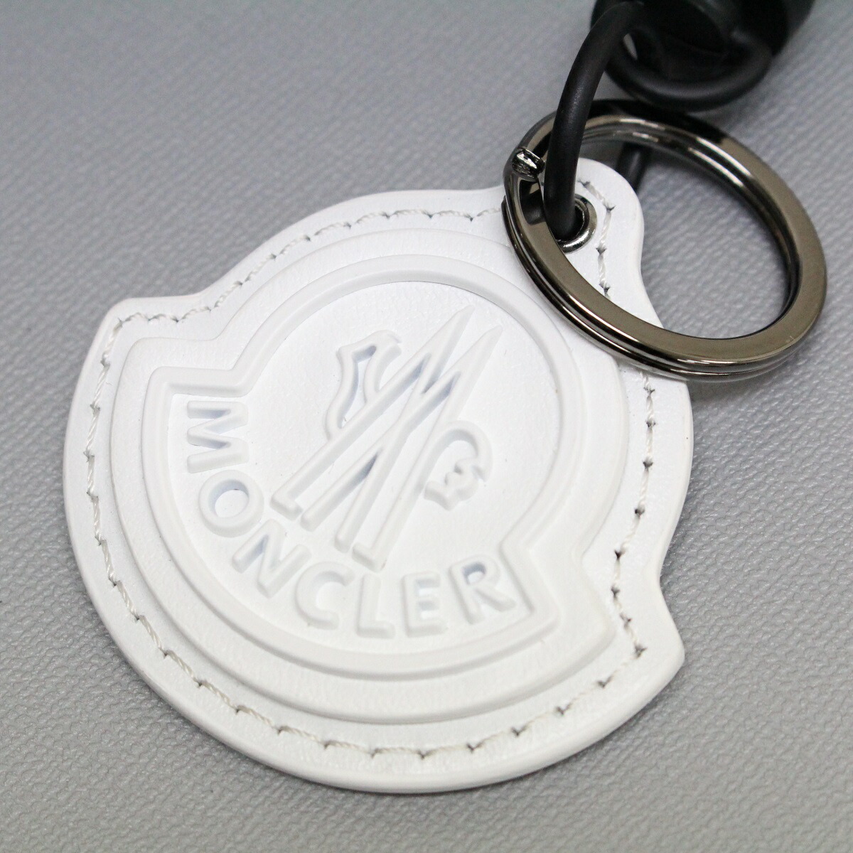 楽天市場】12 MONCLER モンクレール 6F00007 M2489 ホワイト