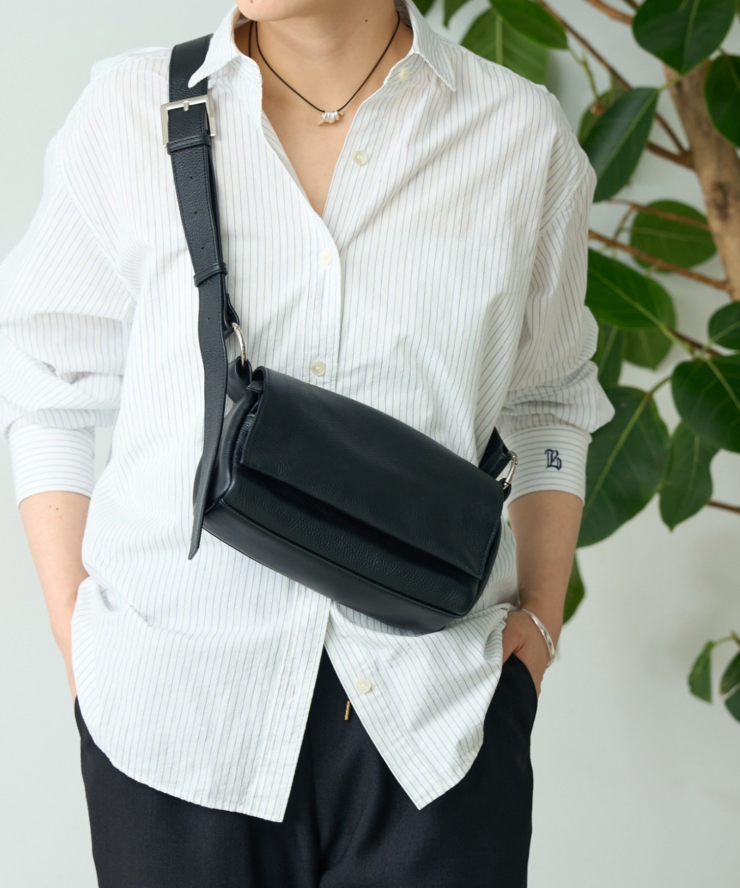 BEARDSLEY｜《本革》ミニレザーボディバッグ | Rakuten Fashion(楽天