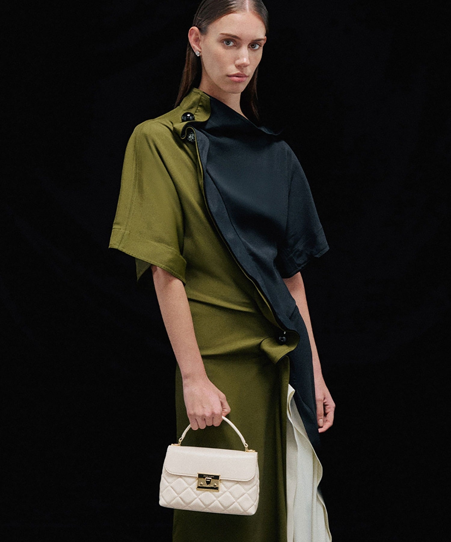 CHARLES & KEITH｜Alva アルヴァ キルトチェーンストラップトップ