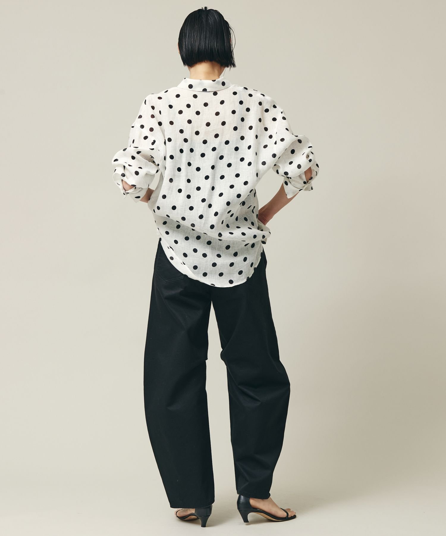 Curensology 〈&RC〉カーヴィーチノベージュ　40 カレンソロジー Curensology（カレンソロジー） チノパン /「＆RC」チノカーヴィー