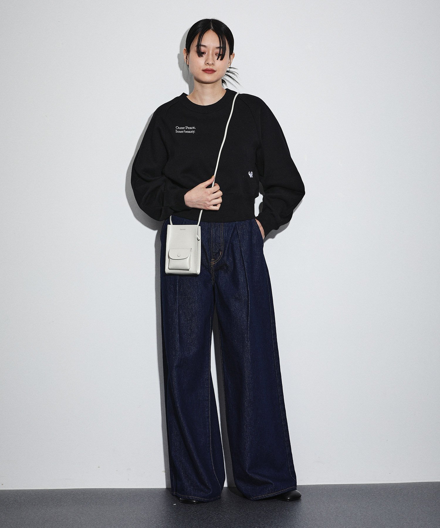 ADAM ET ROPE'｜【サステナブル】クロップドスウェット | Rakuten