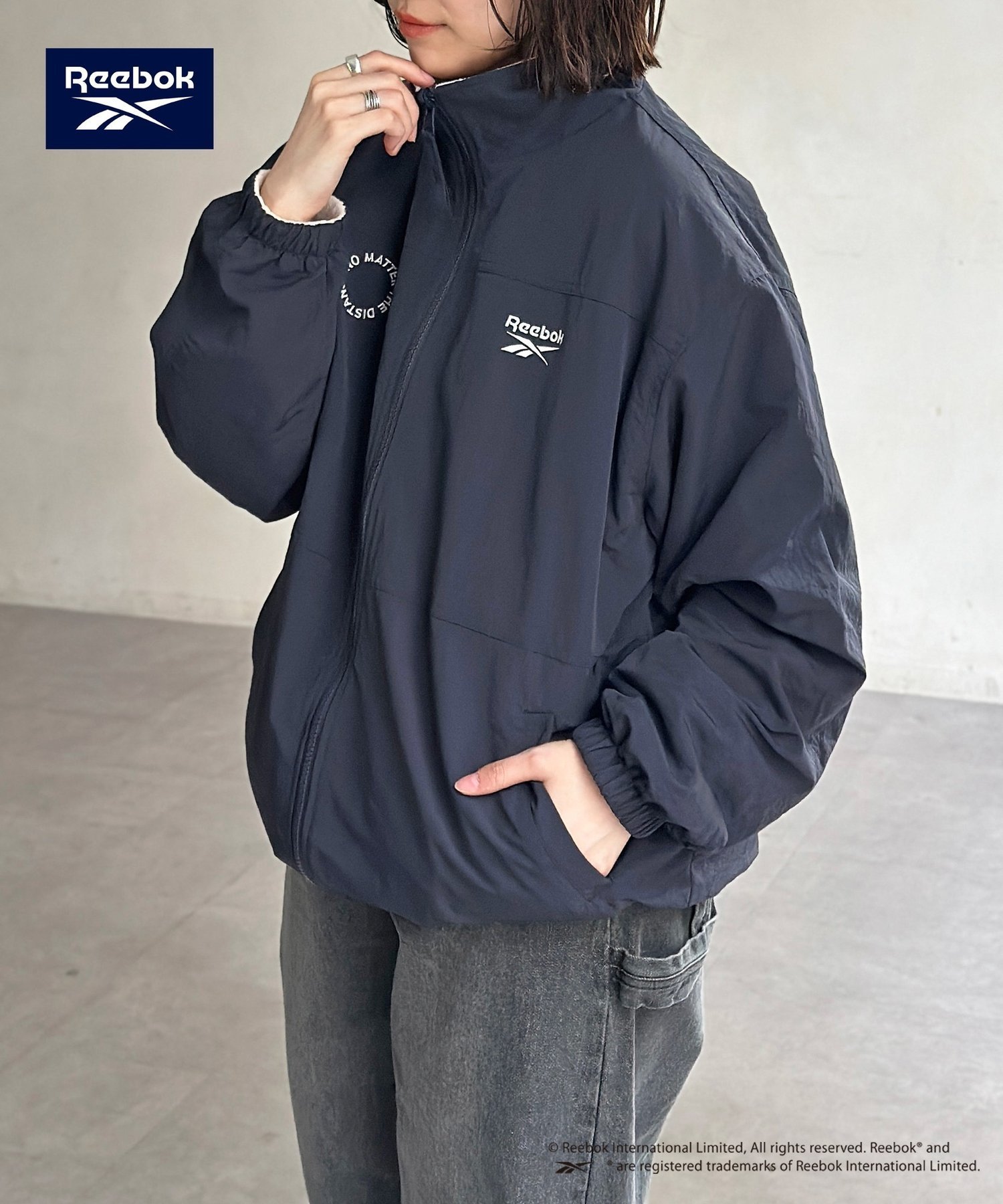 Reebok リバーシブルブルゾン ネイビーLサイズ 人気すぎて再販