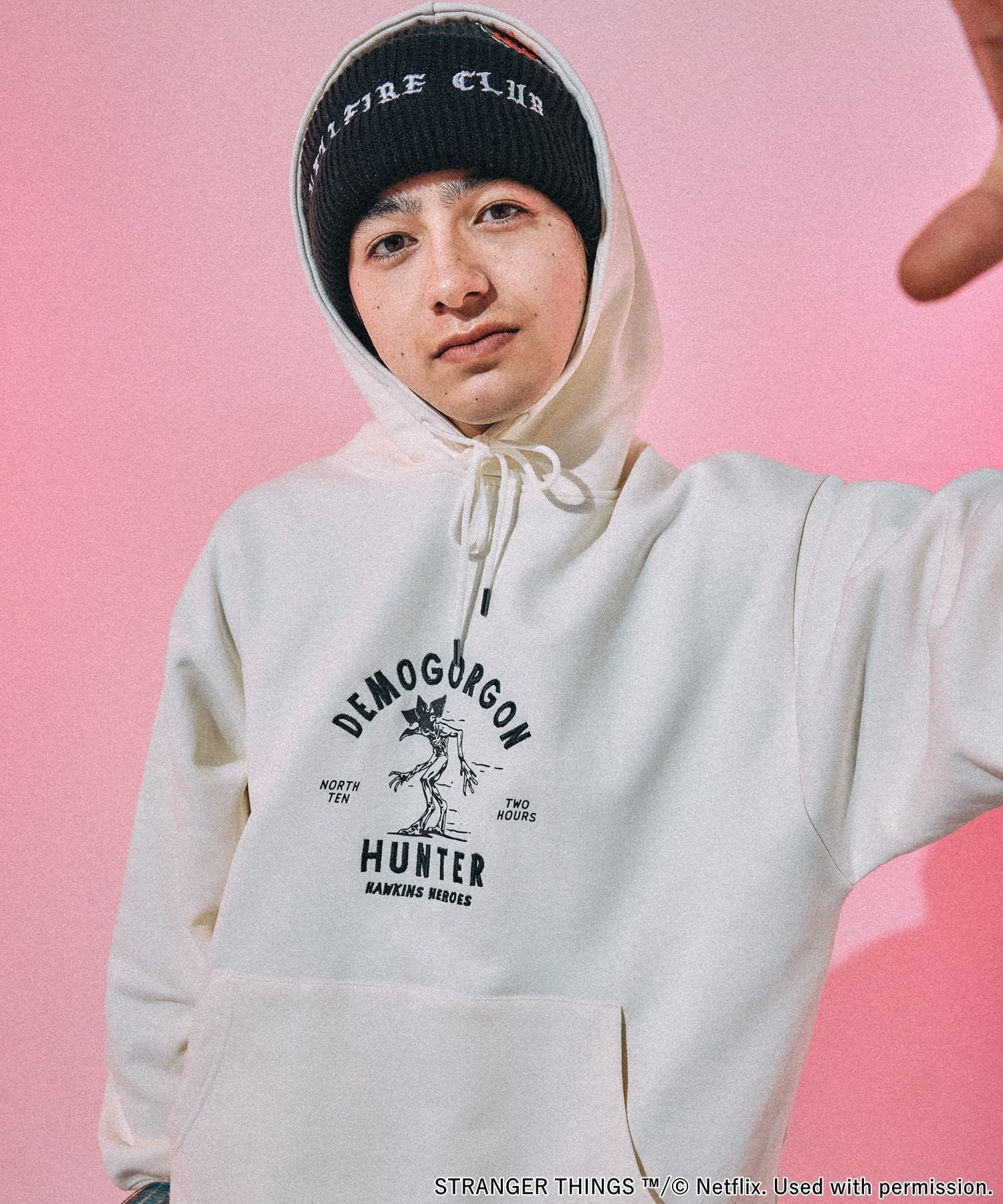 試着のみ ニコアンド ストレンジャーシングス パーカーグレーM 缶