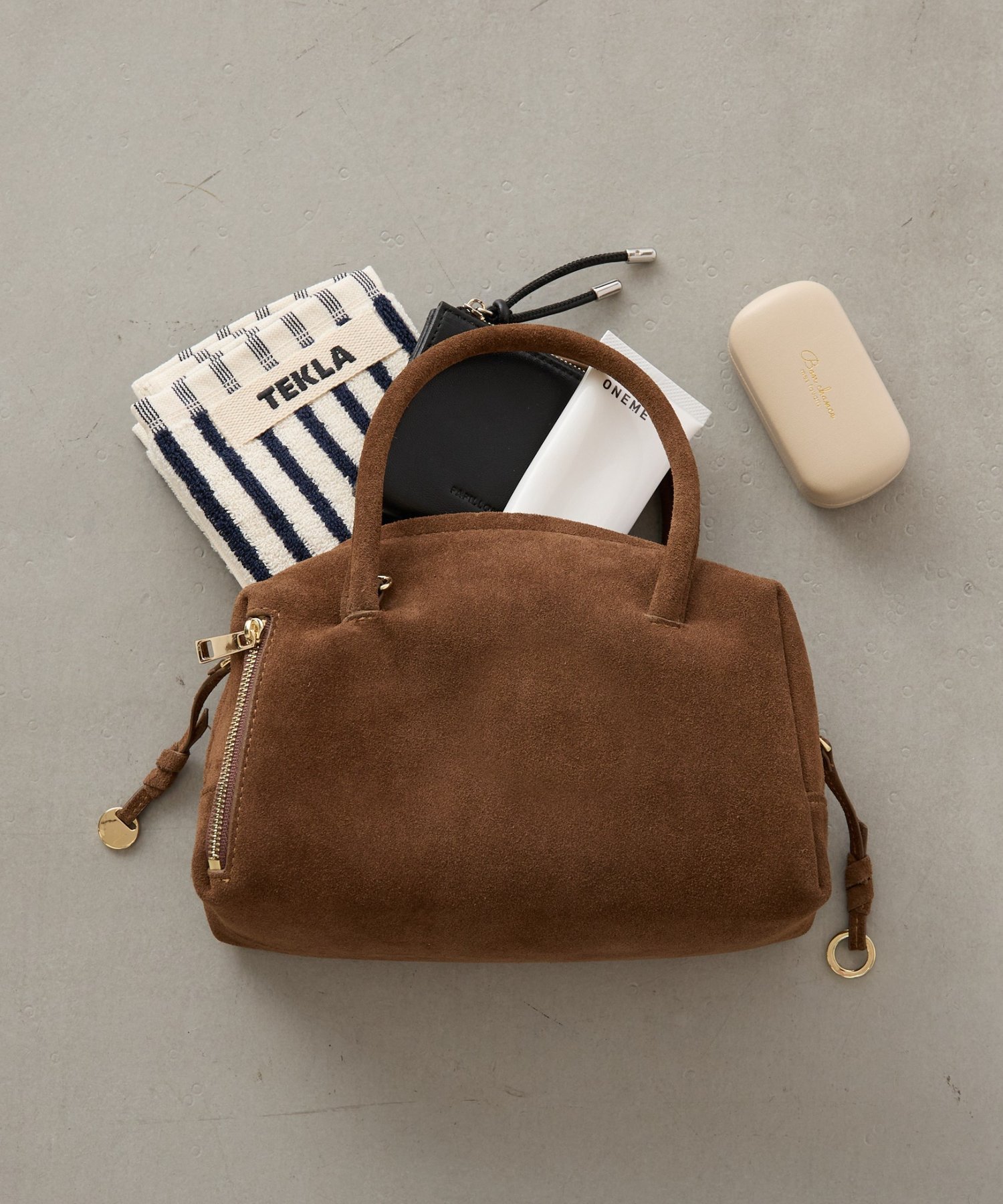 COLLAGE GALLARDAGALANTE｜【500mlペットボトル収納可/牛革】レザー