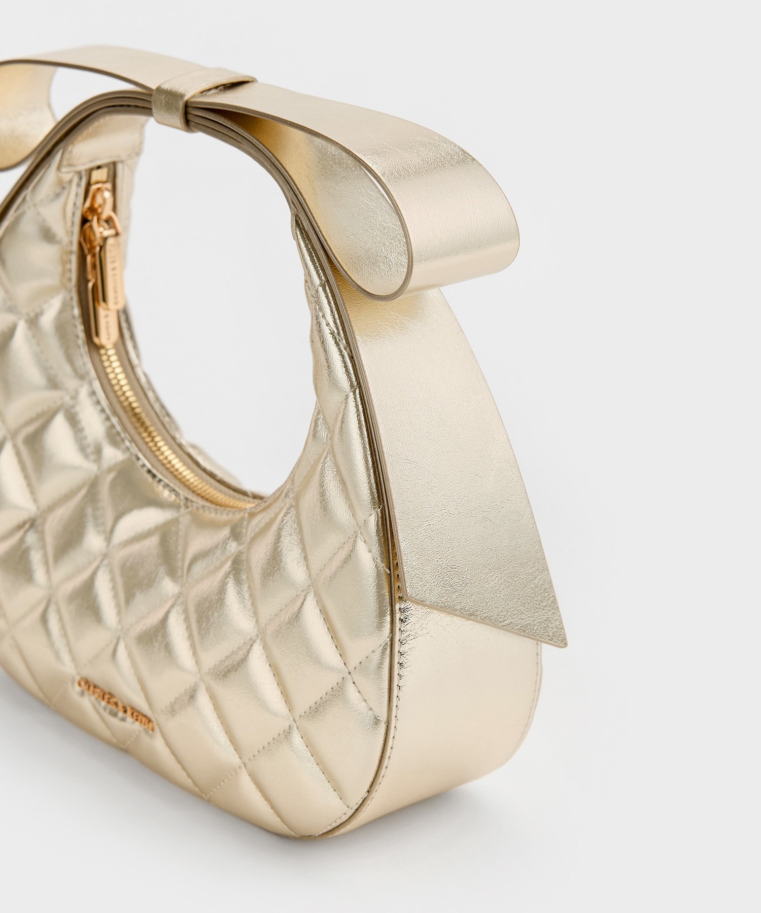 CHARLES & KEITH｜Janie ジェイニー キルトボウハンドル クレセント