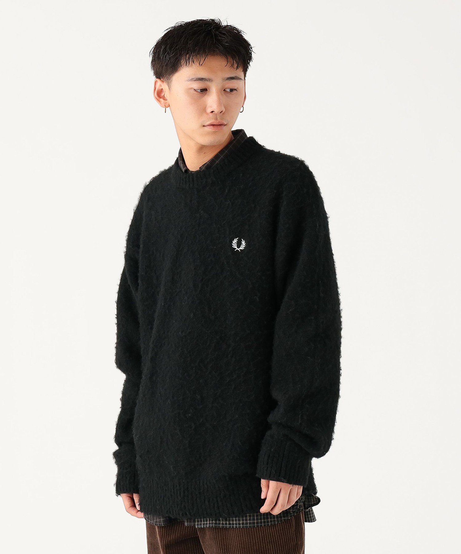 BEAMS MEN｜【別注】FRED PERRY / フラッフィー クルーネックニット