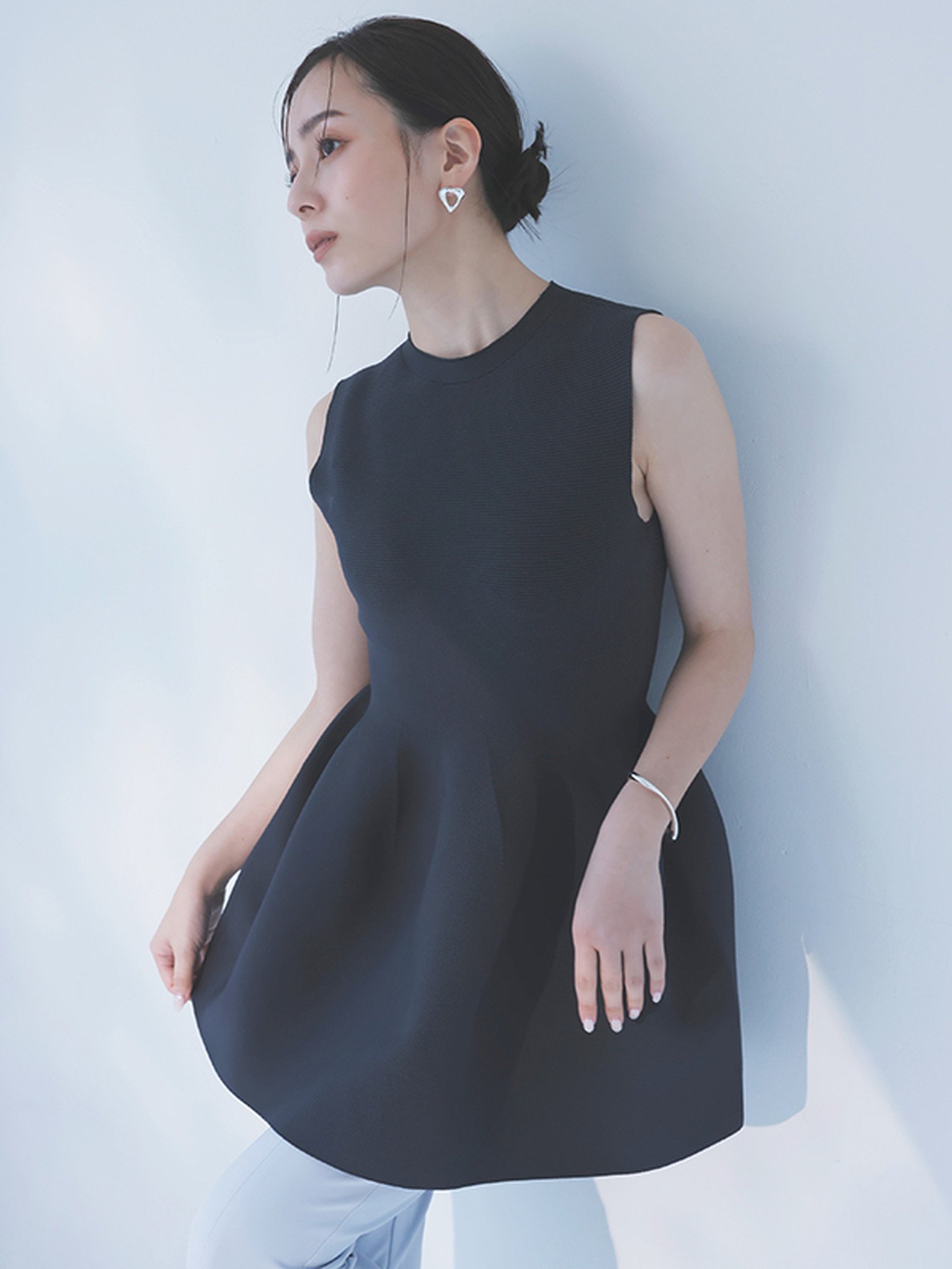 anuans｜ホールガーメントペプラムノースリーブニット | Rakuten