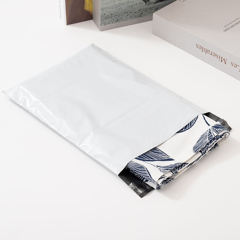 楽天市場】nwe！ 宅配ビニール袋 A4 B4 A3 特大 100枚 30枚 強力テープ