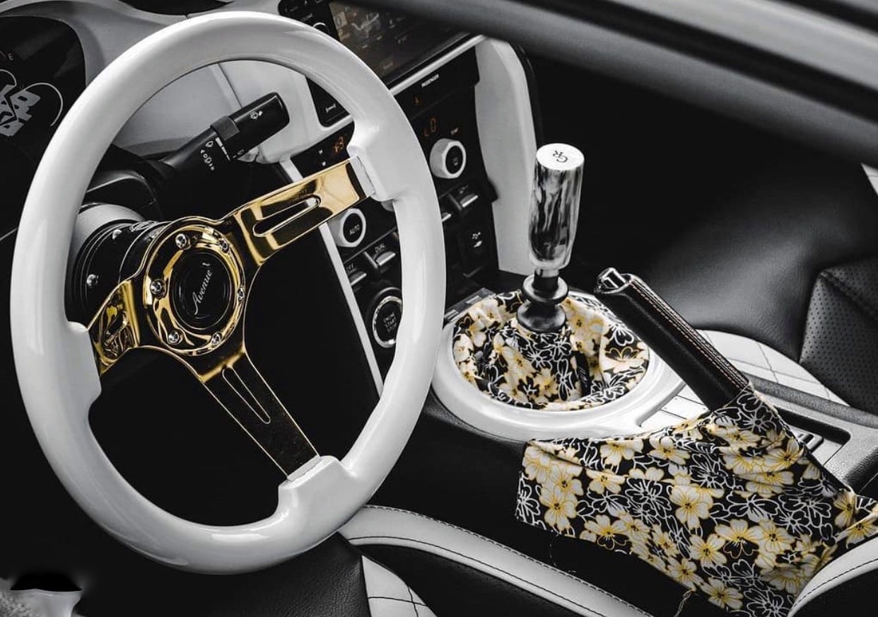 楽天市場】Avenue Performance コスミックホワイト クロームスポーク